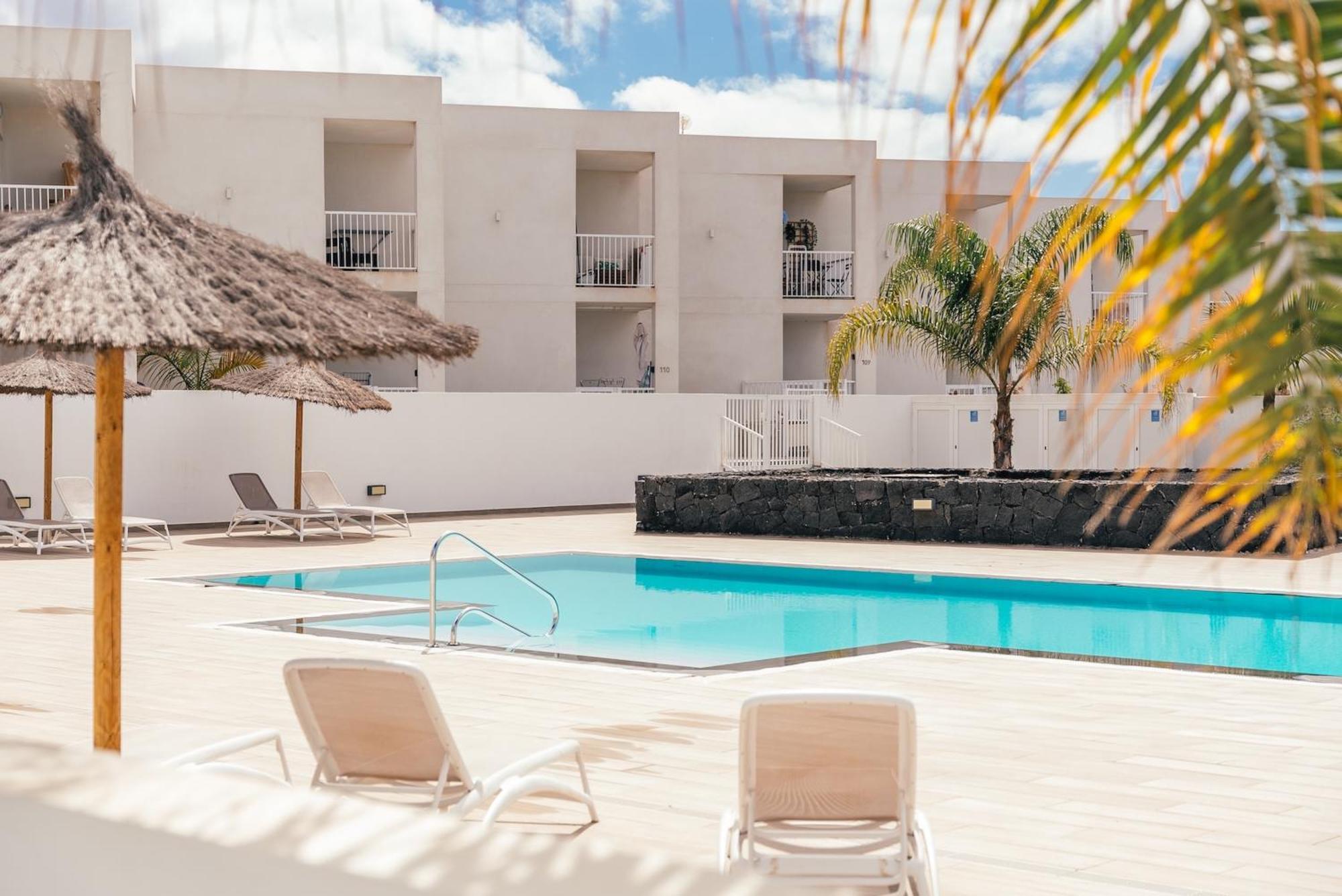 Apto Rebeca By Hh Aa, Wifi & Pool Costa Teguise Bagian luar foto
